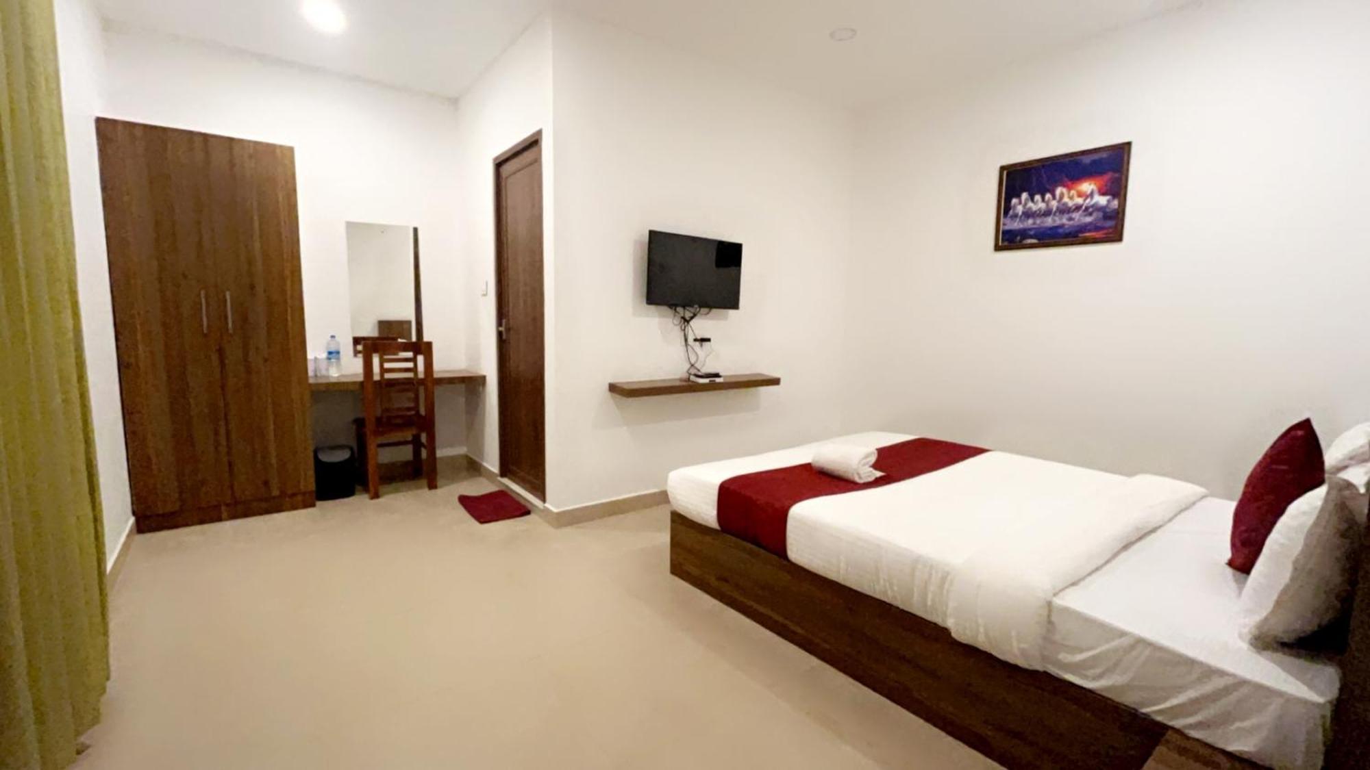 Hotel Dream Suite, Kattappana Exterior foto